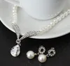 Stile caldo Versione coreana del popolare set di orecchini con collana di perle, set di gioielli da sposa, 2 pezzi di moda classica ed elegante