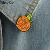 Miss Zoe dessin animé pêche émail broches Fruit pêche badge broche épinglette pour Denim manteau chemise sac mignon bijoux cadeau petite amie