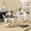 Set med 2 Kina Bente Kaffekoppar och tallrik Spoon Set Keramisk British Style Elegant eftermiddag Tea Cup Set Porslin Mugg Present