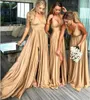 Abito da damigella d'onore boho in chiffon oro economico 2019 Scollo a V con scollo all'americana Sexy cameriera della sposa Abiti da sera Abiti da cerimonia formale Taglie forti