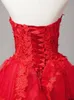 Abito da ballo rosso Abito da sposa Sweep/Spazzola treno Abiti da sposa taglie forti Abiti da sposa Innamorato senza maniche Pieghe con lacci sul retro Tulle con pizzo