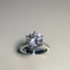 AINOUSHI Luxus 4 Karat NSCD Solitaire Ring Frauen Echtes 925 Sterling Silber Ring Verlobung Sona Weibliche Hochzeit Finger Ringe S18101608