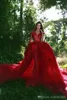 2019 Fairy Red Avondjurken V-hals Korte Mouwen Overskirts Trein Sheer Applique Zien door Party Mermaid Prom-jassen