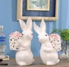 lapin en porcelaine blanche