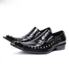 Men wedding shoes leather balck red spiked slip on loafers pointed steel toe oxford shoes for men italian classic formal shoes