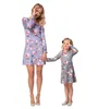 Weihnachten Familie passendes Kleid Druck Frauen Mädchen Kleider Langarm Mutter Tochter Outfits Familie passende Kleidung 12 Designs DHT504