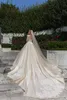 Retro Koronki Księżniczka Suknie Ślubne Balowa Suknia Frezowanie Formalne Dubaj Arabskie Suknie Ślubne Światło Szampańskie Eleganckie Rękawy Czapki