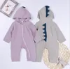 Dziecko Z Kapturem Pajaciki Toddler Cute 3D Dinozaur Kombinezony Ciepłe Jesień Bawełniane Onesies Solid Pink Grey Costume Kids Designer Ubrania Yl617