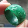 HOT raro chinês verde duro jade homem ou mulher mão HOT raro chinês verde duro jade homem ou mulher mão esculpida anel size8carved tamanho do anel8.5-9