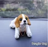 車のスタイリングかわいいボベルヘッド犬ドール飾りうなずく犬の車の自動ダッシュロッキングヘッド犬の車の室内装飾素敵な贈り物