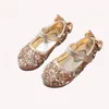 Gold Girls Kinderen Kinderen Rhinestones Princess Sandalen Stage Dance Wedding Dress Party Shoes For Girls Baby Single Shoes Nieuw 20185295515