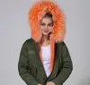 Kort stil Kvinnor Jackor Meifeng Brand Soft Fur Orange Kanin Fur Lined Army Green Canvas Mini Parka med Orange Raccoon Fur Trim Hoody