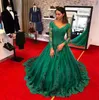 robes de soirée Elegant Emerald Green Evening Dresses 2019 Long Sleeve Ball Gown Lace Applique Beaded Plus Size Prom Gowns Court Train