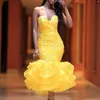 Amarelo Namorada Short Prom Dresses Lace apliques Organza Ruffles Mermaid Evening vestidos Tea Length Cocktail Party Dress baratos