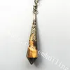 1pc Pengar Överflöd Sten Naturlig Tiger Eye Crystal Pendulum Koppar Bail och Chain Witchcraft för Dowsing, Divination, Intuition Reading