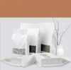 Les sacs d'emballage en papier kraft blanc tiennent debout des sacs de nourriture à fenêtre ouverte