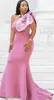 Afrykańska Syrenka Druhna Dresses One Shoulder Bow Aplikacje Plus Size Wedding Guest Dress Satin Long Plus Size Maid of Honor Dress