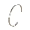 Inspirador de plata de acero "BE THE CHANGE" Mensaje positivo Motivational Brazalete de la pulsera Bangle grabado libre