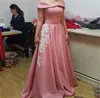 2019 haute qualité Blush rose Satin robe de soirée col bateau hors de l'épaule une ligne longue robes de soirée de bal pas cher