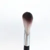 PRO Featherweight Fan Brush #92 - Cheveux doux pour une finition poudreuse ou scintillante - Mélangeur de pinceaux de maquillage beauté