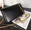 designväska högkvalitativ handväska kvinnor crossbody väska kohud lyxväska designer handväskor metallkedja lås hängande axelväskor äkta läder messenger väska