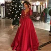 2018 rode avondjurken plunging lange mouwen kant en satijnen a-lijn prom jurken terug rits op maat gemaakte vestidos de noiva met sjerp