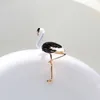 Unisex Moda Mężczyźni Kobiety Broszka Pozłacane Niebieski / Zielony / Czerwony / Purpurowy Czarny Flamingo Garnitur Lapel Pin Broszka Dla Party Ślub NL-703