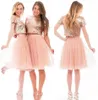 Błyszczące różowe różowe złoto cekiny sukienki druhny plażowe krótkie rękawy w rozmiarze w rozmiarze dwa sztuki sukienki na imprezę hy288