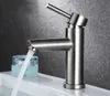 Badrum Borstat Nickel 304 Rostfritt stål Basin kran Hot och gammal vatten sink mixer kran kran bf323