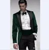 新しいファッションダークグリーンベルベットグルーミングタキシードピークラペルワンボタンメンズウエディングブレザー男性ディナープロムビジネススーツ（（ジャケット+パンツ+ネクタル）