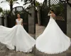 En linje långärmad bröllopsklänningar Sheer Jewel Neck Lace Applique Chiffon Sweep Train Beach Bridal Dress Backless Plus Size Bröllopsklänningar