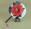 Peony Flower Handle Round Fan Traditionell hantverk Kinesisk Silk Dansfans Anpassad Ladies Hand Fans Bröllop Favoriter