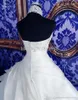 Vita kikar klänningar spetsar boll klänning brud klänningar med spets applikation pärlor höghals ärmlösa zip rygg organza244u