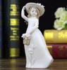 Ceramica Cappello ragazza signora figurine Home Decor artigianato decorazione della stanza artigianato ornamento porcellana figurine statue d'epoca