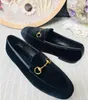 Moda Maszyny Princedown Fur Pantofle Unisex Mules Mieszkania Prawdziwej Skóry Luksusowy Projektant Moda Metalowe Łańcuch Damskie Obuwie Us4-US10