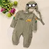 Armé Green Baby Rompers Pilot Airman Kostymer Baby Boy Kläder Space Jumpsuit Fly Aviators hjälm + hatt utan fötter täcker baby kläder
