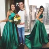 2018 Modell 2 Piece Evening Dresses Double Spaghetti Straps Crop Top Emerald Green Satin Two Piece Prom Klänning med fickor