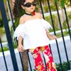 Roupas infantis 2018 Nova Moda Bebê Meninas Roupas de Renda Branca Fora Do Ombro Tops + Floral Impressão Bell-bottoms Calças Compridas 2 Pcs Roupas Crianças