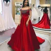 Glamorösa pärlstav röda prom klänningar Sexiga av axelapplikationer Lace-up Back Party Dress 2018 Fashion Sweep Train Satin Long Prom-kappor