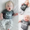 INS 2018 Primavera Estate Baby Boy Set di abbigliamento Lettera Plaid stampato Abbigliamento per bambini Abbigliamento per bambini di alta qualità Abbigliamento spedizione gratuita Z11