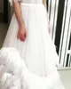 Julie Vino Najnowsza suknia ślubna Off Sweetheart Tulle Floral Aplikacje Wielopięciowe Pióra Sweep Pociąg Suknie Ślubne