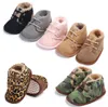 Sonbahar / Kış Sevimli Bebek Katı Dantel-up Bebek Botları Çapraz Bağlı Bebek Ayakkabıları Sıcak Erkek Tutun Peluş Botlar İlk Yürüyüşe 0-18m