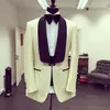 Modny przycisk Ivory Groom Tuxedos Groomsmen Szal Kapel Best Man Blazer Mens Garnitury ślubne (Kurtka + spodnie + kamizelka + krawat) H: 752