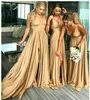 2018 Ouro Da Dama de Honra Formal Vestidos Para Festa de Casamento Profundo decote em V Lado Fenda Com Cintas Plissado Império Cintura vestido de Baile Vestidos Baratos