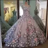 クリスタルタッセルファッションイブニングドレスと甘いスタイルのテクスチャ花類レースのアップリケボールガウン