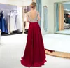 Elegant v nacke pärlor prom klänningar champagne topp mörkröd långa kvällsklänningar sexig backless formell fest klänning skräddarsydda