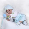 55cm / 22 "Acrylicsoft Simulazione del silicone VITA COME corpo di stoffa Bambola del bambino rinato Vestiti da ragazza