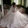 Topkwaliteit Arabische lange mouw trouwjurken 2018 geschulpte nek glanzend kralen kant lijfje volledige rok geappliceerd zoom vintage bruidsjurken