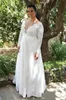 Sexy col en V profond pays robes de mariée, plus la taille avec manches longues une ligne dentelle corsage applique jardin concepteur mariage mariée Go253A