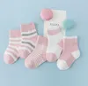 Höst Vinter Baby Stripe Bomull Socks Andningsbar Spädbarn Toddler Hem Wear Floor Socks Söt Boy Girl Sock Shoes